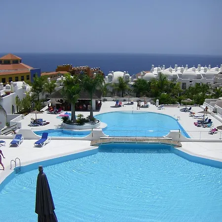 Blu Paradise - Heated Pool * 아데제